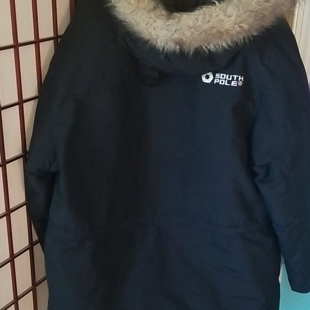 South Pole black winter coat. Size Large - Picture 5 of 7
